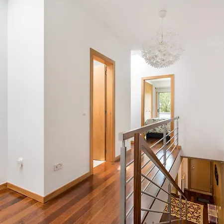 Joivy Sleek House Balcony & 2 Terraces In Porto * Maia (Porto)
