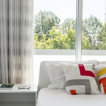 Joivy Sleek House Balcony & 2 Terraces In Porto Apartment