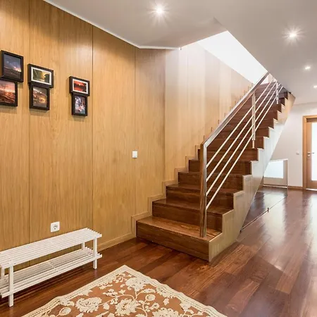 Apartment Joivy Sleek House Balcony & 2 Terraces In Porto